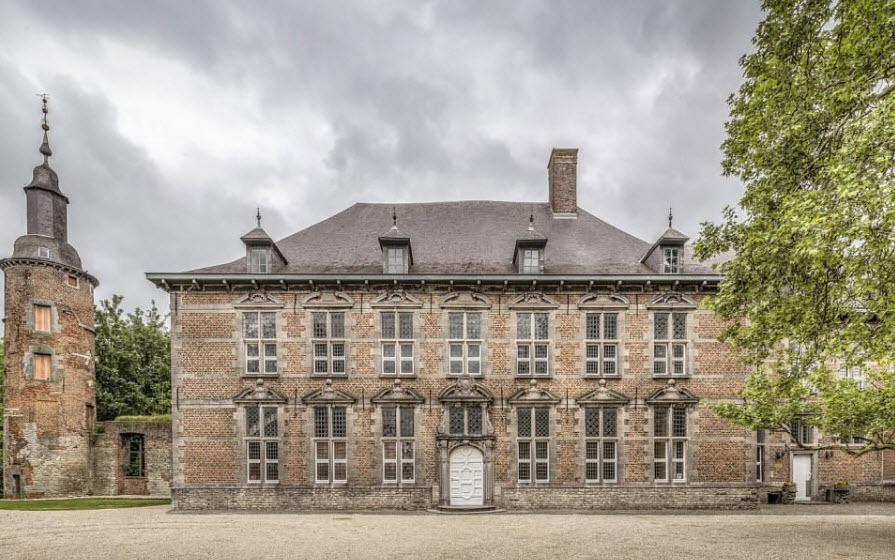 Château de Rianwelz, Belgium